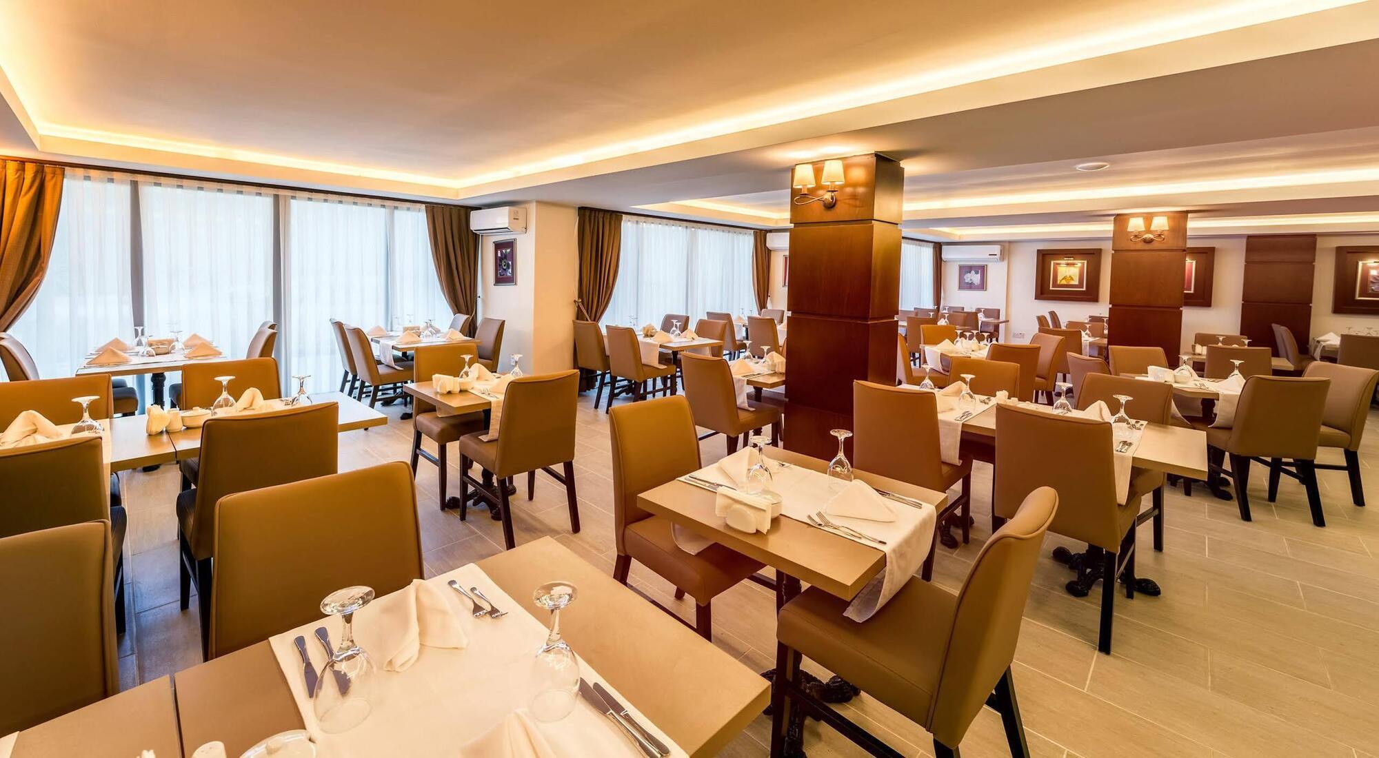 Oscar Park Hotel Next To Antic City Salamis 파마구스타 외부 사진