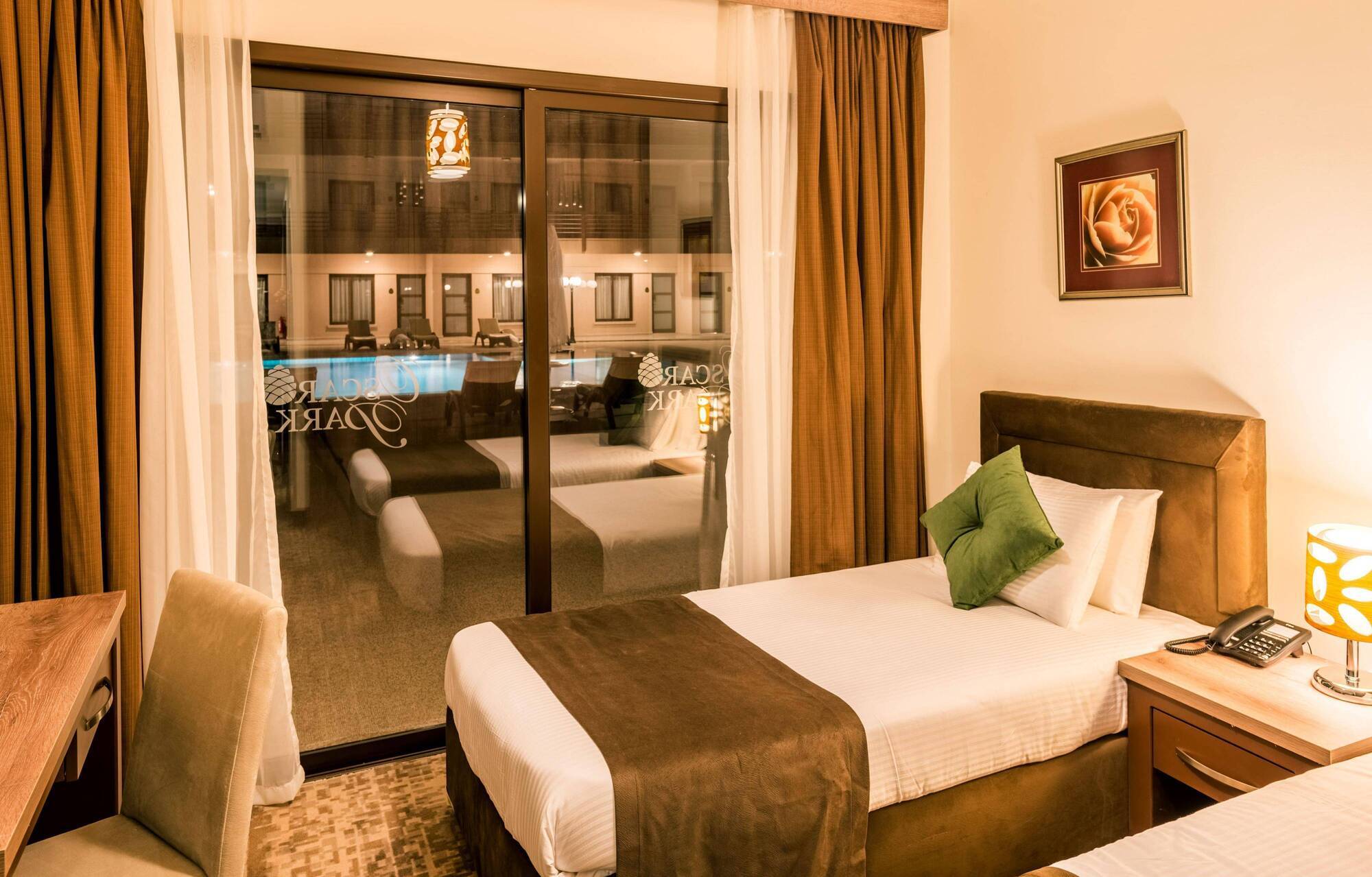 Oscar Park Hotel Next To Antic City Salamis 파마구스타 외부 사진