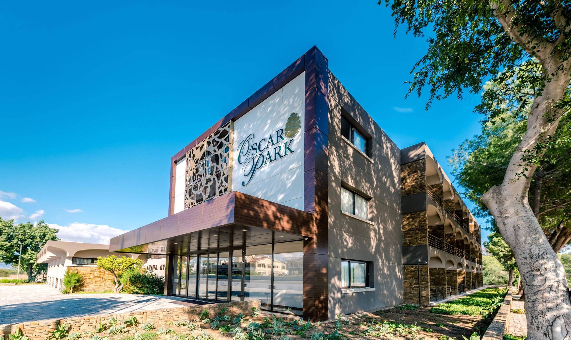 Oscar Park Hotel Next To Antic City Salamis 파마구스타 외부 사진