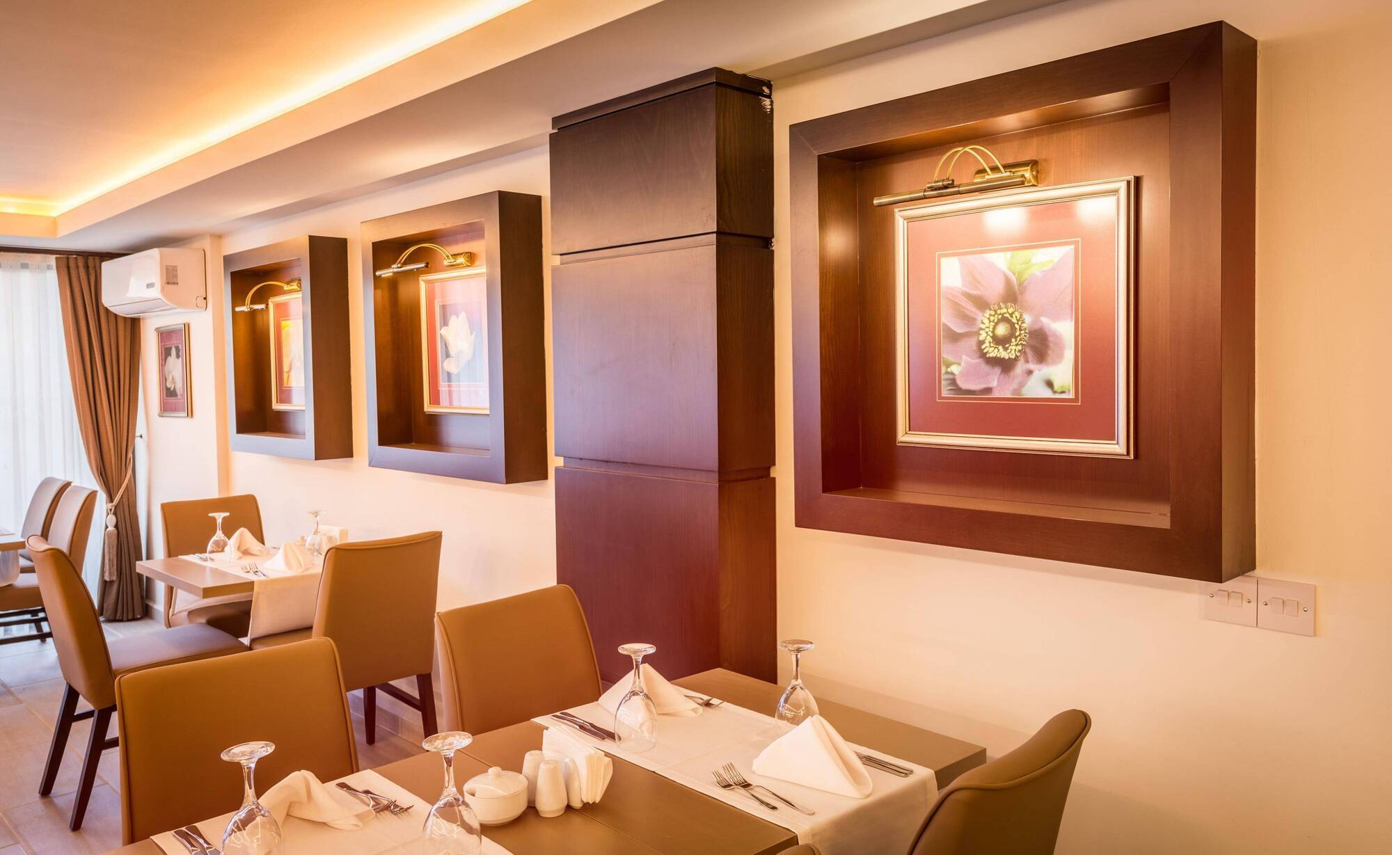 Oscar Park Hotel Next To Antic City Salamis 파마구스타 외부 사진